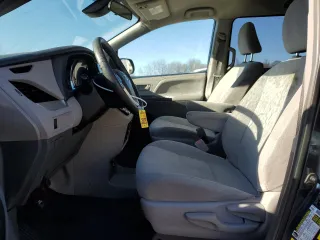 2019 Toyota Sienna L with VIN 5TDZZ3DC6KS013290, listed as a Copart auction lot 49493685 with 76,416 mi miles and Salvage Title. Bid and sale history available at carsss.com. Image 7.