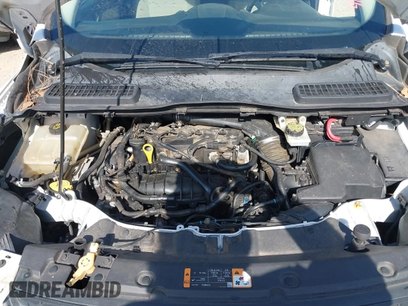 2013 Ford Escape SE with VIN 1FMCU0GX1DUA80455, listed as a IAAI auction lot 41756952 with 211,389 mi miles. Bid and sale history available at carsss.com. Image 10.
