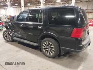 2005 Lincoln Navigator Luxury with VIN 5LMFU28545LJ01079, listed as a IAAI auction lot 41566735 with 217,878 mi miles. Bid and sale history available at carsss.com. Image 3.