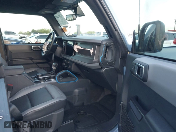 2024 Ford Bronco Black Diamond with VIN 1FMDE1BH2RLA96393, listed as a IAAI auction lot 42071431 with 213 mi miles and . Bid and sale history available at DreamBid. Image 5.