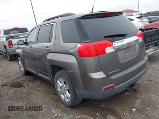 2012 GMC Terrain SLE-2 z VIN 2GKALSEKXC6383687, wystawiony jako IAAI lot #41914453 z przebiegiem 150 439 mil mil oraz . Historia ofert i sprzedaży dostępna na DreamBid. Obrazek 3.