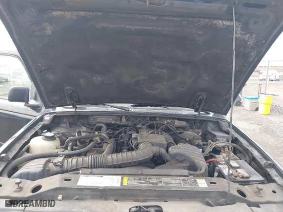2001 Ford Ranger XL with VIN 1FTYR10DX1TA79131, listed as a IAAI auction lot 42016010 with 239,697 mi miles. Bid and sale history available at carsss.com. Image 10.