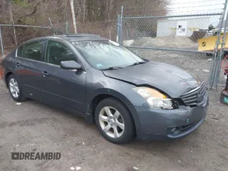 2007 Nissan Altima 2.5 S with VIN 1N4AL21E77C213186, listed as a IAAI auction lot 42071858 with 177,739 mi miles. Bid and sale history available at carsss.com. Image 1.