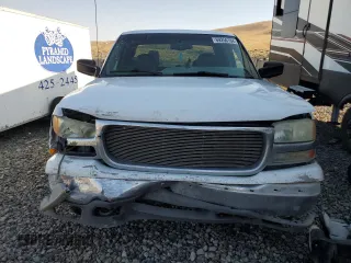 2000 GMC Sierra 2500 SLE z VIN 1GTGC29UXYE185051, wystawiony jako Copart lot #69256164 z przebiegiem 217 834 mil mil oraz Szkody całkowita. Historia ofert i sprzedaży dostępna na DreamBid. Obrazek 5.