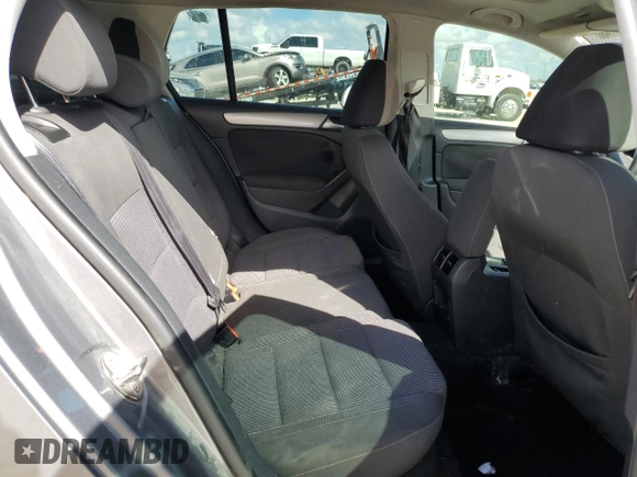 2014 Volkswagen Golf TDI w/Sunroof & Nav z VIN WVWDM7AJ7EW003715, wystawiony jako Copart lot #79524694 z przebiegiem Nie podano mil oraz Szkoda całkowita • Salvage title. Historia ofert i sprzedaży dostępna na DreamBid. Obrazek 10.