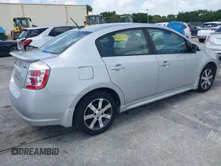 2012 Nissan Sentra S z VIN 3N1AB6AP7CL657434, wystawiony jako IAAI lot #42728376 z przebiegiem 150 930 mil mil oraz . Historia ofert i sprzedaży dostępna na DreamBid. Obrazek 4.
