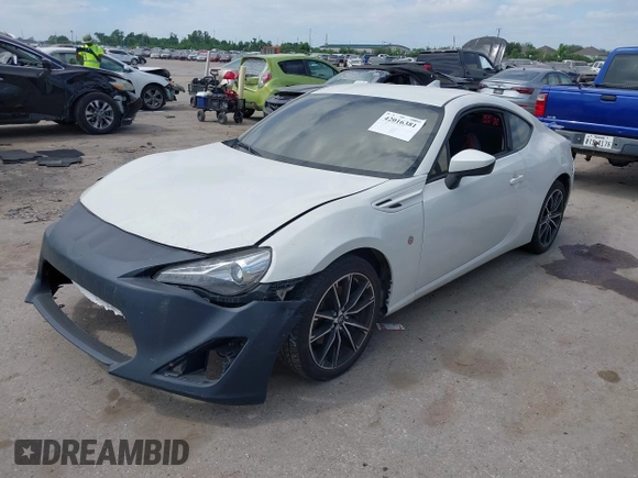 2017 Toyota 86 z VIN JF1ZNAA12H9701111, wystawiony jako IAAI lot #42016381 z przebiegiem 58 948 mil mil oraz . Historia ofert i sprzedaży dostępna na DreamBid. Obrazek 2.