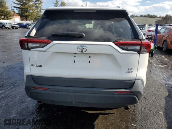 2021 Toyota RAV4 LE with VIN 2T3F1RFV3MC146667, listed as a Copart auction lot 44600015 with 28,069 mi miles and Salvage Title. Bid and sale history available at carsss.com. Image 6.
