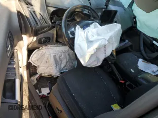 2019 Ford Transit Connect XLT z VIN NM0GE9F2XK1401045, wystawiony jako Copart lot #61642585 z przebiegiem Nie podano mil oraz Szkoda całkowita • Salvage title. Historia ofert i sprzedaży dostępna na DreamBid. Obrazek 8.