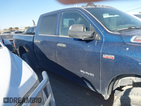 2022 Ram 2500 Tradesman with VIN 3C6UR5CJ9NG370754, listed as a IAAI auction lot 41781190 with 65,385 mi miles. Bid and sale history available at carsss.com. Image 13.