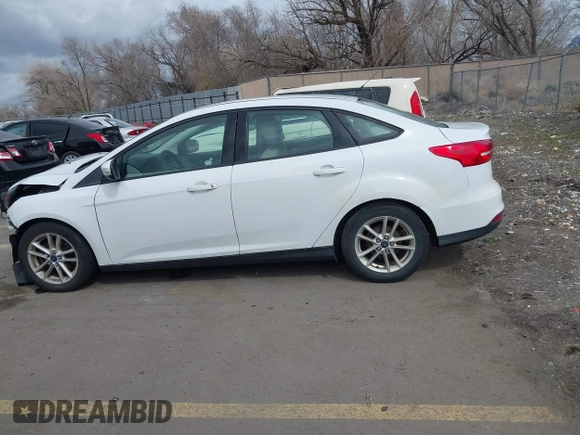 2016 Ford Focus SE with VIN 1FADP3F21GL365163, listed as a IAAI auction lot 41845002 with 187,070 mi miles. Bid and sale history available at carsss.com. Image 15.