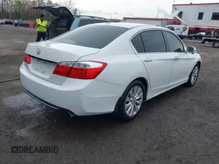 2015 Honda Accord EX-L z VIN 1HGCR2F84FA028254, wystawiony jako IAAI lot #41953811 z przebiegiem 140 902 mil mil oraz . Historia ofert i sprzedaży dostępna na DreamBid. Obrazek 4.