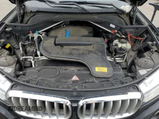 2016 BMW X5 xDrive40e z VIN 5UXKT0C54G0S74723, wystawiony jako Copart lot #58845785 z przebiegiem 98 540 mil mil oraz Czysty tytuł • Clean title. Historia ofert i sprzedaży dostępna na DreamBid. Obrazek 12.