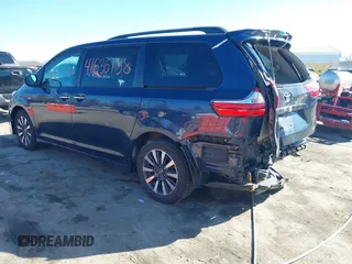 2018 Toyota Sienna XLE with VIN 5TDDZ3DC6JS206368, listed as a IAAI auction lot 41635138 with 44,578 mi miles. Bid and sale history available at carsss.com. Image 3.