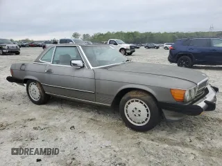 1988 Mercedes-Benz 560 Series 560SL with VIN WDBBA48D3JA078741, listed as a Copart auction lot 51472035 with 238,650 mi miles and Clean Title. Bid and sale history available at carsss.com. Image 4.
