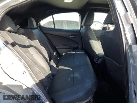 2024 Lexus UX 250h Premium with VIN JTHP9JBHXR2076614, listed as a Copart auction lot 88842545 with 3,105 mi miles and Salvage title. Bid and sale history available at DreamBid. Image 10.
