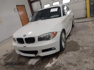 2013 BMW 1 Series 128i с VIN WBAUP9C55DVS95644, выставлен на аукционе IAAI как лот 41721332 с пробегом Не указан миль и . История ставок и продаж доступна на DreamBid. Изображение 6.