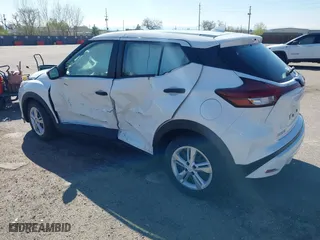 2022 Nissan Kicks S with VIN 3N1CP5BV0NL518752, listed as a IAAI auction lot 41940643 with 1 mi miles. Bid and sale history available at carsss.com. Image 3.