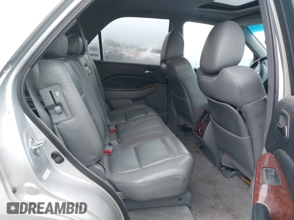 2004 Acura MDX Touring Pkg w/Navigation with VIN 2HNYD18854H532511, listed as a IAAI auction lot 41460033 with 216,934 mi miles. Bid and sale history available at carsss.com. Image 8.