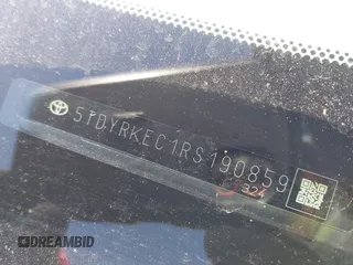 2024 Toyota Sienna XLE z VIN 5TDYRKEC1RS190859, wystawiony jako IAAI lot #41851312 z przebiegiem 43 858 mil mil oraz . Historia ofert i sprzedaży dostępna na DreamBid. Obrazek 9.