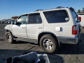 1999 Toyota 4Runner SR5 with VIN JT3HN86R2X0194327, listed as a Copart auction lot 83864044 with 259,675 mi miles and Salvage Title. Bid and sale history available at carsss.com. Image 2.