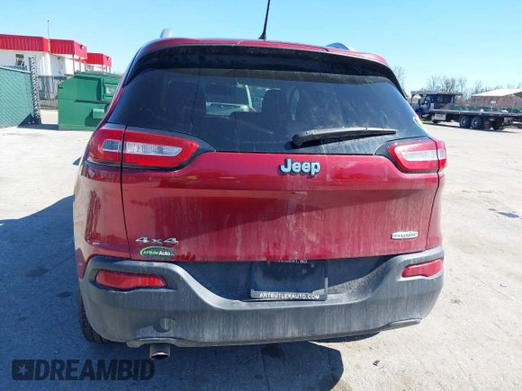 2015 Jeep Cherokee Latitude with VIN 1C4PJMCB6FW714656, listed as a IAAI auction lot 41887261 with 131,600 mi miles and . Bid and sale history available at carsss.com. Image 16.