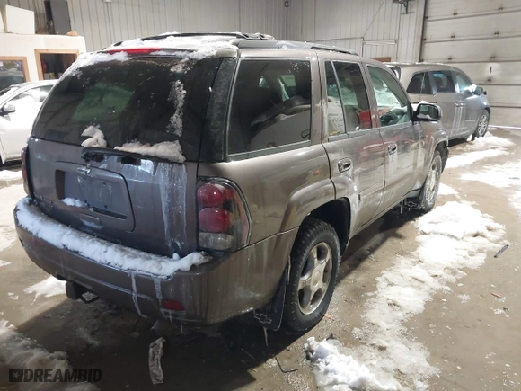 2008 Chevrolet TrailBlazer Fleet w/2FL with VIN 1GNDT13S382189441, listed as a IAAI auction lot 41596883 with 163,745 mi miles. Bid and sale history available at carsss.com. Image 4.
