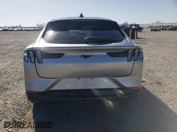 2021 Ford Mustang Mach-E Premium с VIN 3FMTK3SS9MMA36260, выставлен на аукционе Copart как лот 52436515 с пробегом 39 106 миль миль и Списание • Salvage title. История ставок и продаж доступна на DreamBid. Изображение 6.