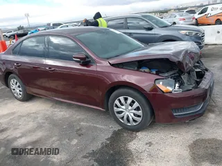 2014 Volkswagen Passat S z VIN 1VWAP7A37EC018810, wystawiony jako IAAI lot #40968457 z przebiegiem 102 606 mil mil oraz . Historia ofert i sprzedaży dostępna na DreamBid. Obrazek 12.
