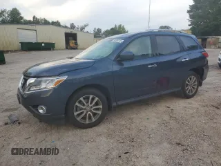 2015 Nissan Pathfinder SV z VIN 5N1AR2MN9FC677093, wystawiony jako Copart lot #53828745 z przebiegiem 167 476 mil mil oraz Szkoda całkowita • Salvage title. Historia ofert i sprzedaży dostępna na DreamBid. Obrazek 1.