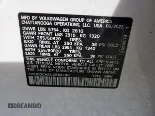 2022 Volkswagen Atlas SE with VIN 1V2JR2CA6NC558188, listed as a Copart auction lot 44167285 with 29,581 mi miles and Salvage title. Bid and sale history available at DreamBid. Image 13.