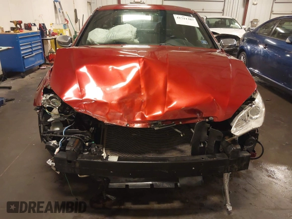 2013 Chrysler 200 Limited with VIN 1C3CCBCG9DN569256, listed as a IAAI auction lot 41711387 with 156,536 mi miles. Bid and sale history available at carsss.com. Image 6.
