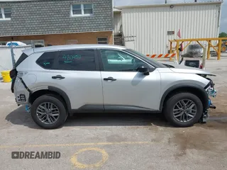 2025 Nissan Rogue S with VIN 5N1BT3AB4SC834268, listed as a IAAI auction lot 42273657 with 1,499 mi miles and . Bid and sale history available at DreamBid. Image 13.