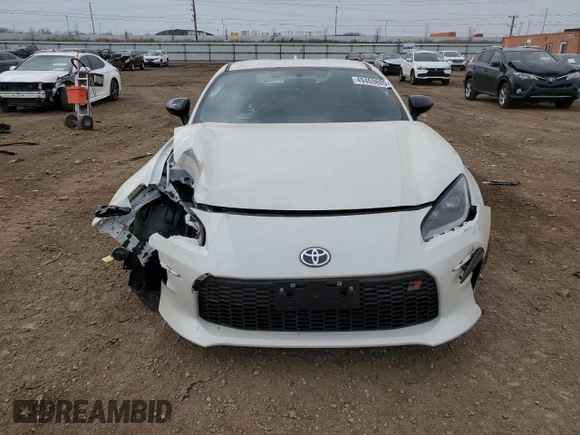 2024 Toyota GR86 Premium with VIN JF1ZNBE14R9753406, listed as a Copart auction lot 49469885 with 4,411 mi miles and Salvage Title. Bid and sale history available at carsss.com. Image 5.