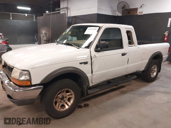 2000 Ford Ranger XLT с VIN 1FTZR15X3YTA63788, выставлен на аукционе IAAI как лот 42553944 с пробегом 143 754 миль миль и . История ставок и продаж доступна на DreamBid. Изображение 6.