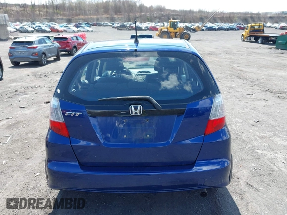 2013 Honda Fit with VIN JHMGE8H38DC047079, listed as a IAAI auction lot 42037073 with 32,794 mi miles. Bid and sale history available at carsss.com. Image 16.