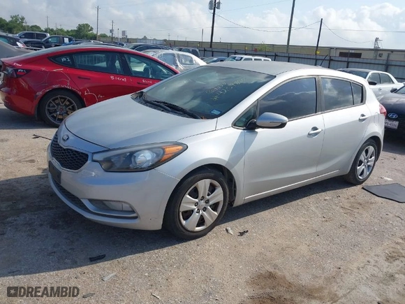 2016 Kia Forte 5-Door LX with VIN KNAFK5A8XG5629507, listed as a IAAI auction lot 42098605 with 140,627 mi miles. Bid and sale history available at carsss.com. Image 2.