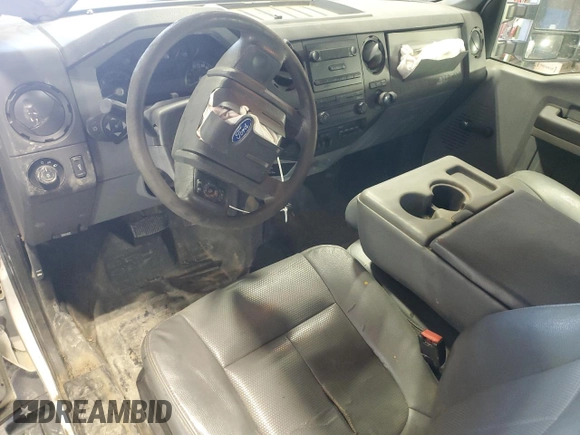 2015 Ford F-350 z VIN 1FT7X3B63FEB25843, wystawiony jako Copart lot #46791775 z przebiegiem 232 021 mil mil oraz Nie do naprawy • Non repairable. Historia ofert i sprzedaży dostępna na DreamBid. Obrazek 8.