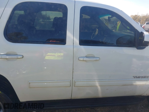 2011 GMC Yukon SLE with VIN 1GKS1AE01BR357646, listed as a IAAI auction lot 41352588 with 193,225 mi miles. Bid and sale history available at carsss.com. Image 13.