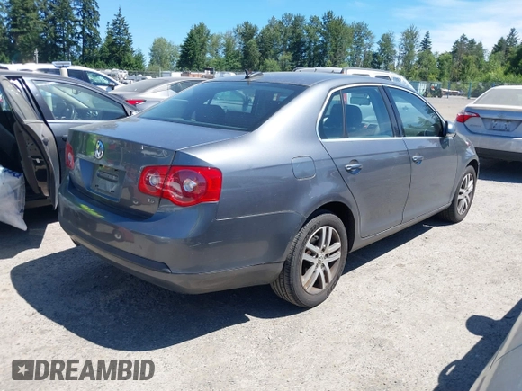 2006 Volkswagen Jetta 2.5L with VIN 3VWSF71K56M630177, listed as a IAAI auction lot 42643383 with 150,325 mi miles and . Bid and sale history available at DreamBid. Image 4.