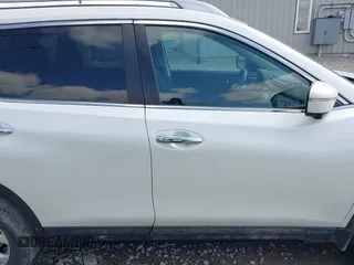 2015 Nissan Rogue SL with VIN 5N1AT2MV2FC804820, listed as a IAAI auction lot 41932296 with 174,633 mi miles and . Bid and sale history available at carsss.com. Image 14.