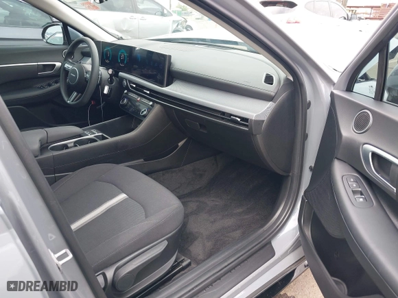 2024 Hyundai Sonata SEL with VIN KMHL64JA7RA389667, listed as a IAAI auction lot 41909020 with 10,819 mi miles. Bid and sale history available at carsss.com. Image 5.