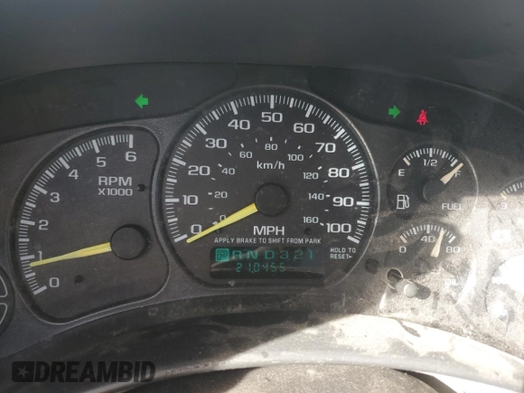 2000 Chevrolet Suburban LS with VIN 3GNEC16T0YG166344, listed as a Copart auction lot 46359325 with 210,455 mi miles and Clean title. Bid and sale history available at DreamBid. Image 9.