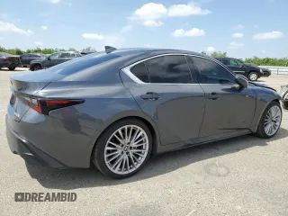 2024 Lexus IS 300 z VIN JTHDA1D20R5129189, wystawiony jako Copart lot #53465435 z przebiegiem 31 959 mil mil oraz Szkody całkowita. Historia ofert i sprzedaży dostępna na DreamBid. Obrazek 3.