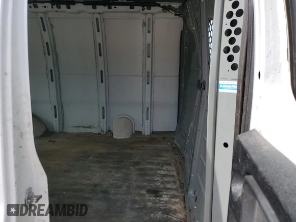 2017 GMC Savana Cargo z VIN 1GTZ7GFG2H1124860, wystawiony jako Copart lot #53899225 z przebiegiem 254 735 mil mil oraz Szkody całkowita. Historia ofert i sprzedaży dostępna na DreamBid. Obrazek 11.