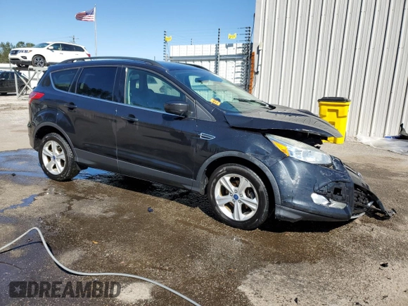 2015 Ford Escape SE with VIN 1FMCU0GX1FUB71115, listed as a Copart auction lot 45844855 with 101,404 mi miles and Clean Title. Bid and sale history available at DreamBid. Image 4.