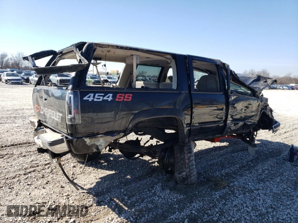 1994 Chevrolet Suburban with VIN 1GNGK26N0RJ420718, listed as a Copart auction lot 43463434 with 137,190 mi miles and Salvage Title. Bid and sale history available at carsss.com. Image 3.