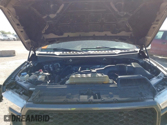 2019 Ford F-150 XL z VIN 1FTEW1CP4KKF07493, wystawiony jako IAAI lot #42333027 z przebiegiem 120 789 mil mil oraz . Historia ofert i sprzedaży dostępna na DreamBid. Obrazek 10.