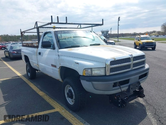 1995 Dodge 2500 with VIN 1B7KF26C7SS245177, listed as a IAAI auction lot 41898728 with 162,164 mi miles. Bid and sale history available at carsss.com. Image 1.