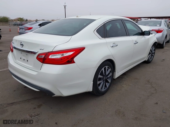 2017 Nissan Altima 2.5 SV with VIN 1N4AL3AP5HC182058, listed as a IAAI auction lot 41579072 with 81,423 mi miles. Bid and sale history available at carsss.com. Image 4.